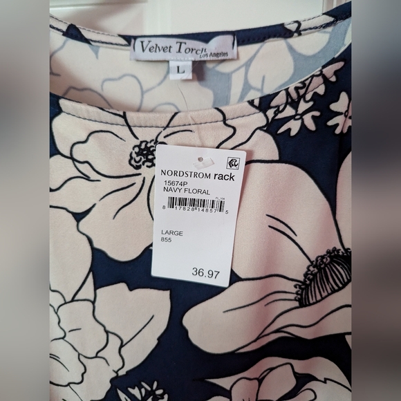 Velvet Torch Side Floral Print Side Cutout Midi Dress - Picture 4 of 5